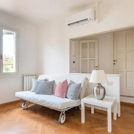 Апартаменты San Frediano Flat View Флоренция